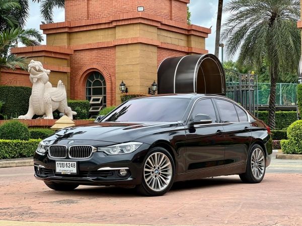 2018 BMW 330e Luxury รถสวยสภาพดี น่าใช้สุด (ติดต่อเซลล์น้ำ ฝ่ายขายโดยตรงไม่ใช่นายหน้าจ้า)